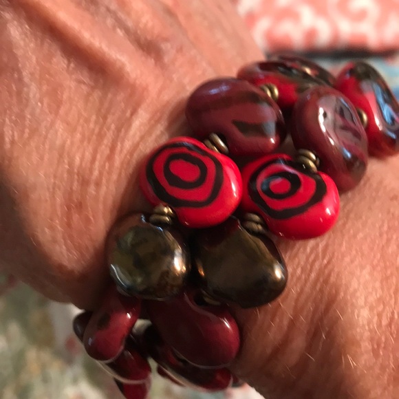 Beautiful spiral porcelain cuff - Picture 3 of 3